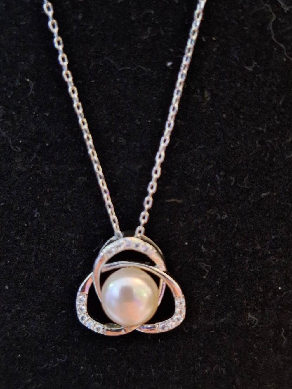 Sterling Silver Pearl Pendant Necklace - White Pearl